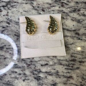 Cute Earrings Color Gold